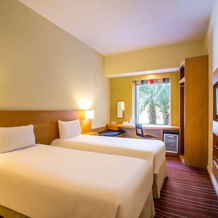 Ibis Mall Avenue Dubai Eksteriør billede