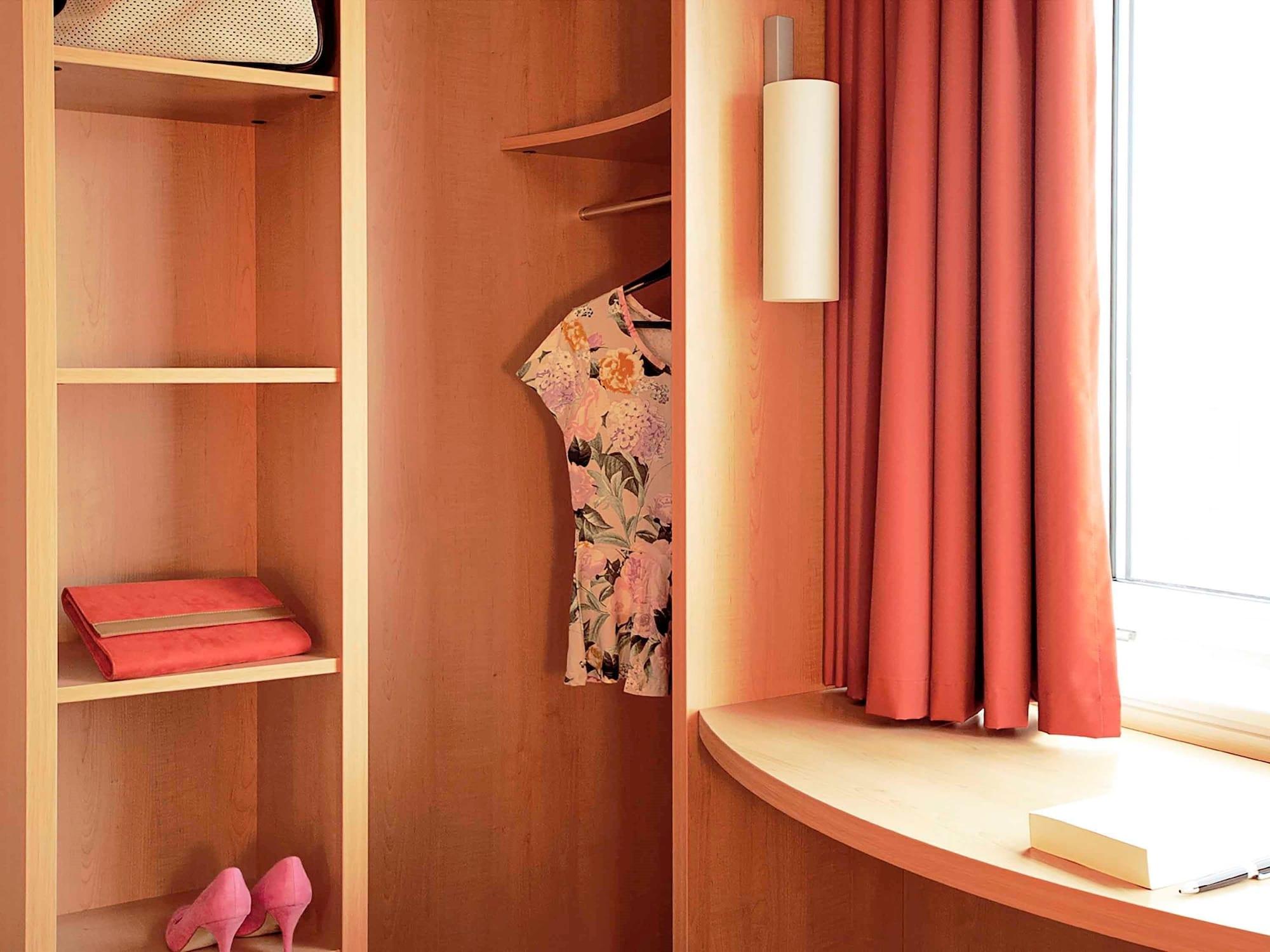 Ibis Mall Avenue Dubai Eksteriør billede