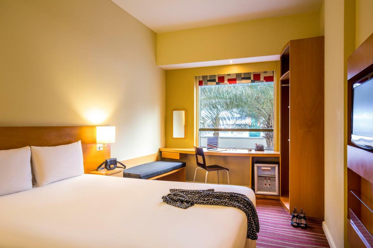 Ibis Mall Avenue Dubai Eksteriør billede