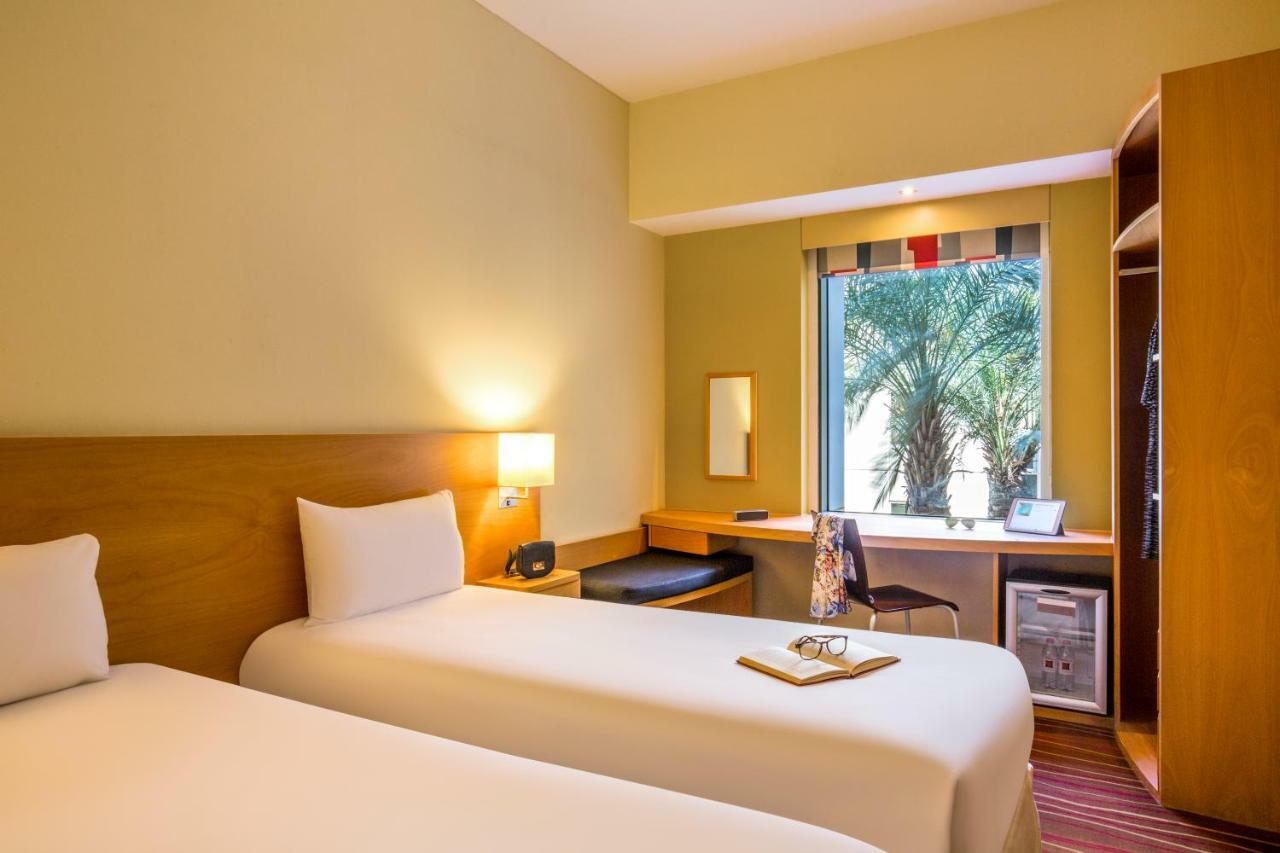 Ibis Mall Avenue Dubai Eksteriør billede